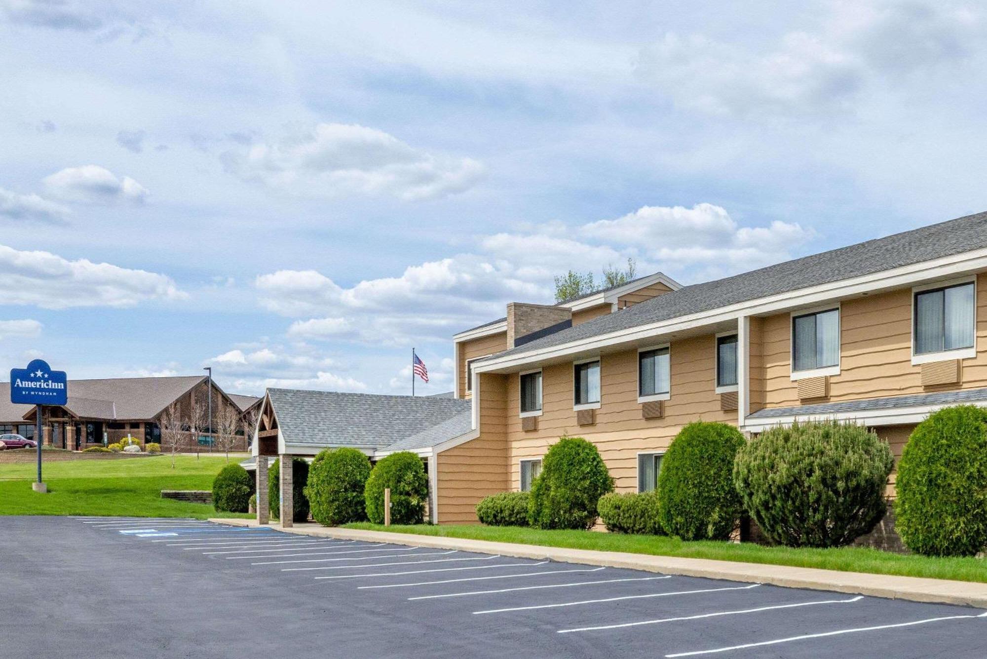 Americinn By Wyndham Dickinson Exteriér fotografie