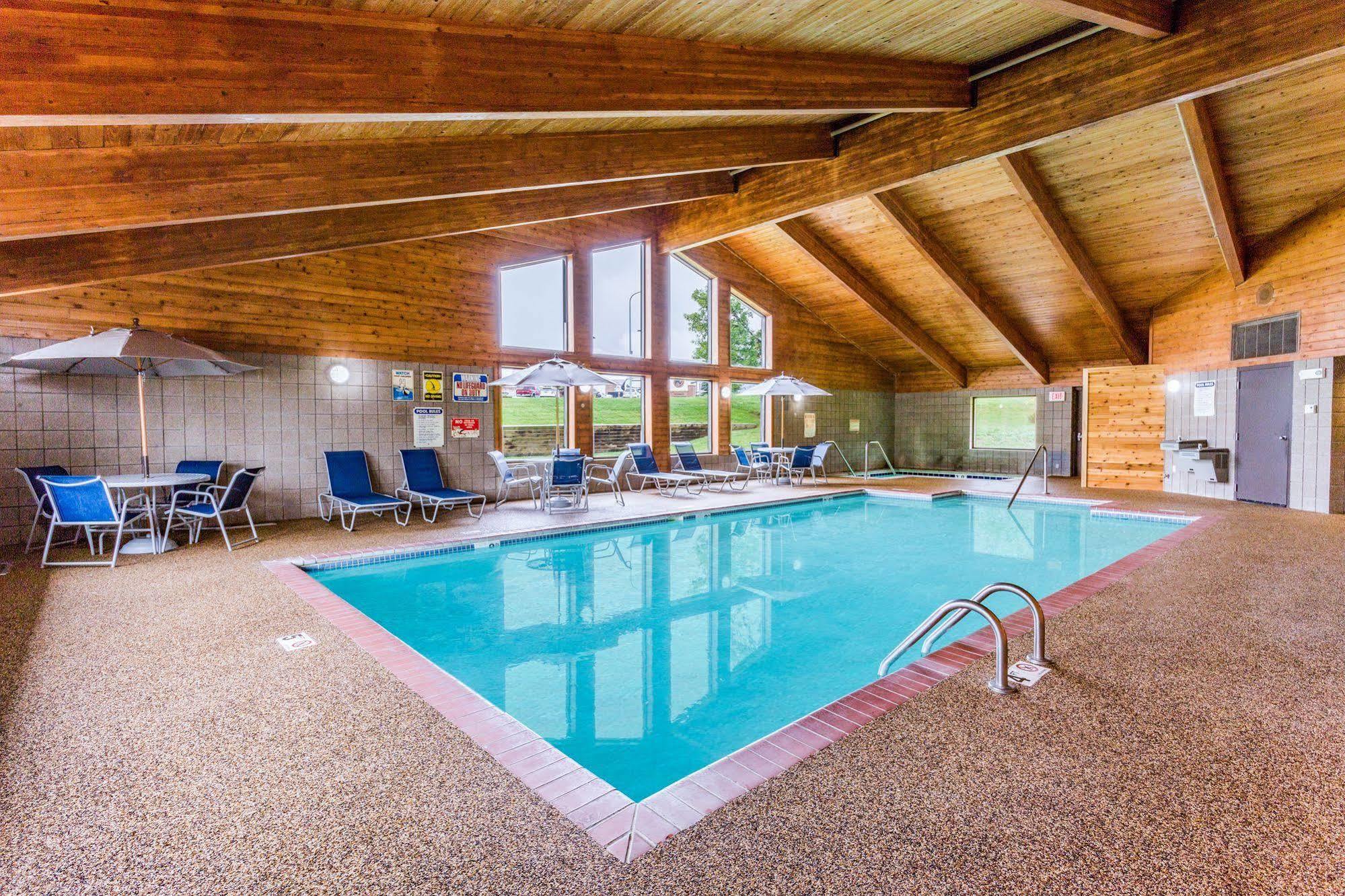 Americinn By Wyndham Dickinson Exteriér fotografie