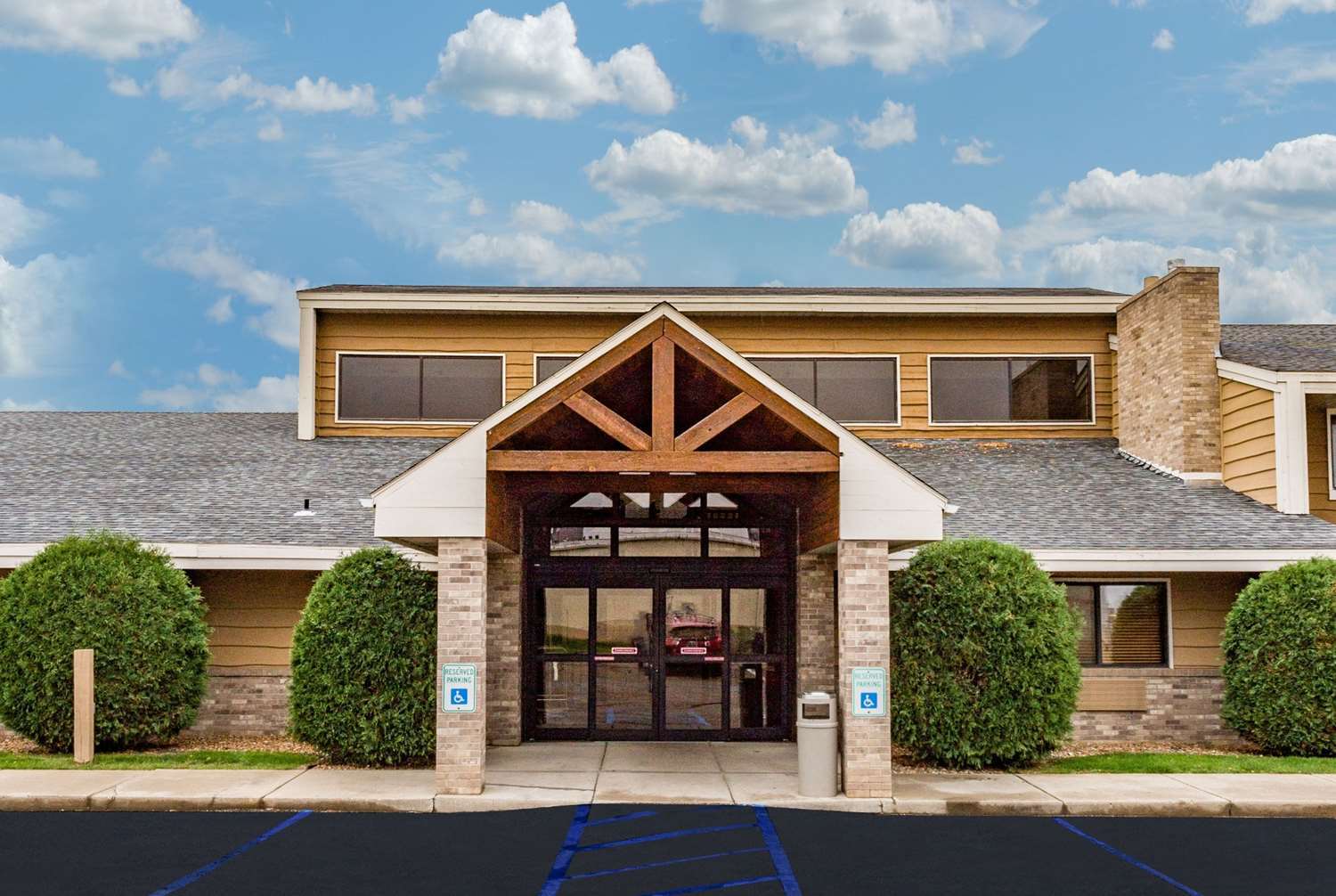 Americinn By Wyndham Dickinson Exteriér fotografie