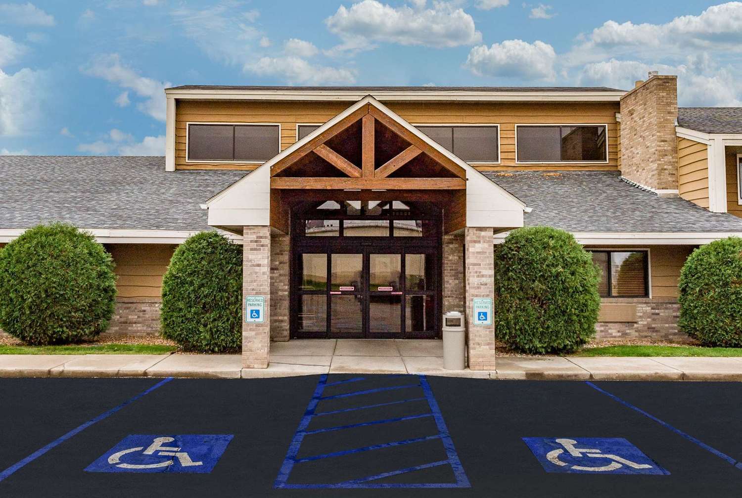 Americinn By Wyndham Dickinson Exteriér fotografie
